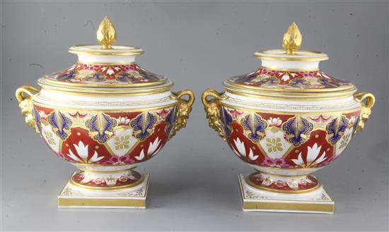 A pair of Barr Flight and Barr Imari pattern ice pails, liners and covers, c.1807, height 27cm diameter 26cm